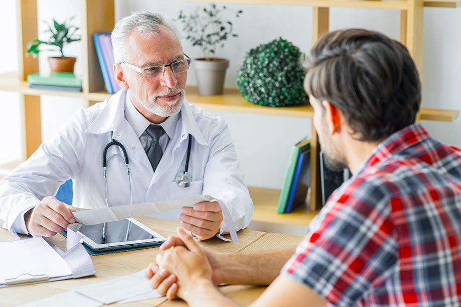 Lekar savetuje pacijenta - Privatno zdravstveno osiguranje