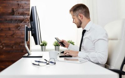 Loše držanje ili kifoza? Praktičan vodič za pogrbljena leđa